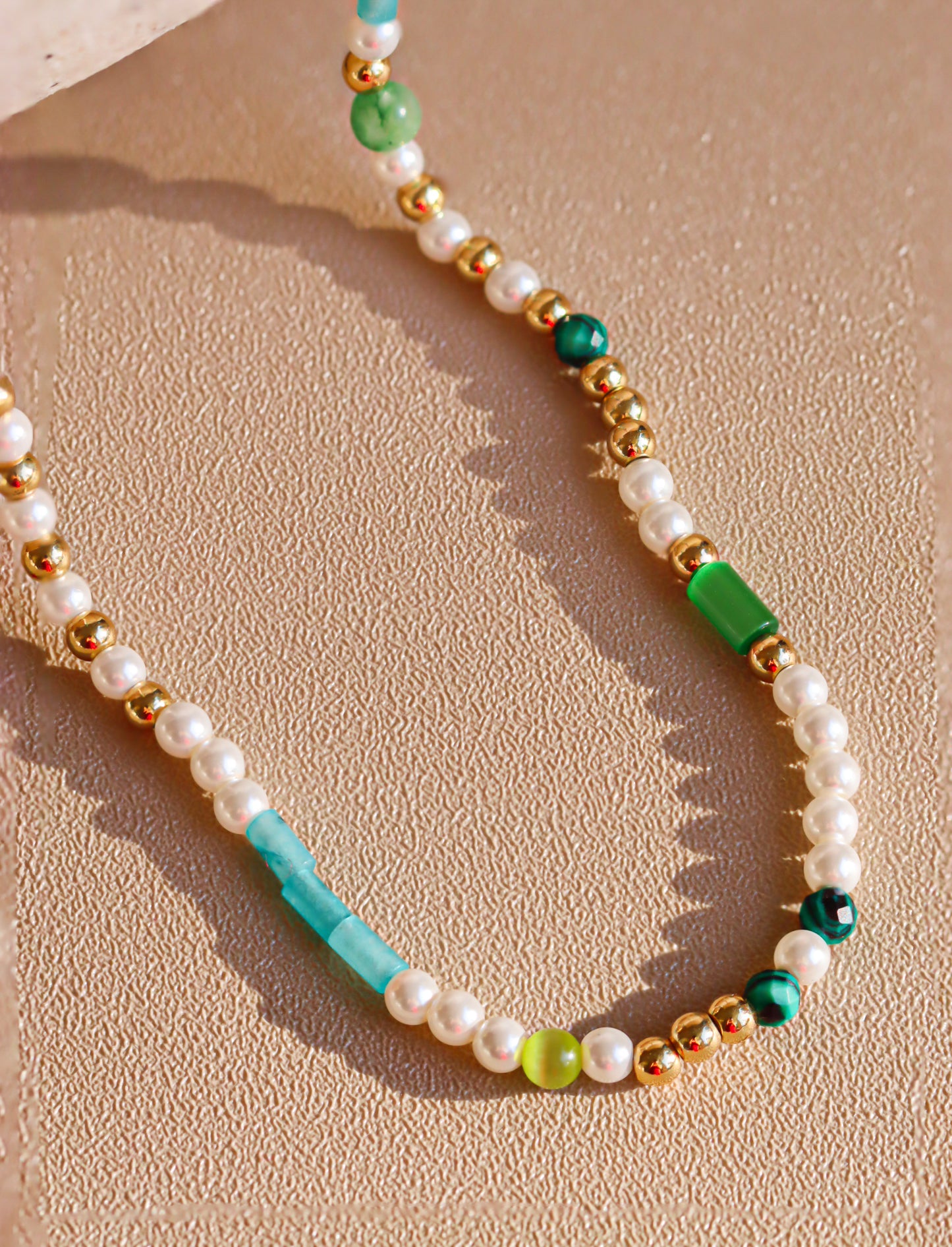 Natural Stone and Pearls Necklace