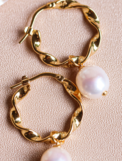 Pearly Ballet Small Hoops