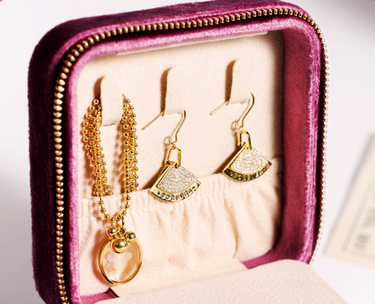 Small Square Velvet Jewelry Storage Box Ring Holder | Traveller