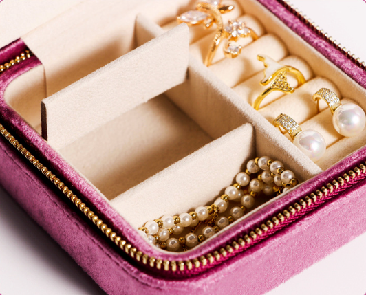 Small Square Velvet Jewelry Storage Box Ring Holder | Traveller
