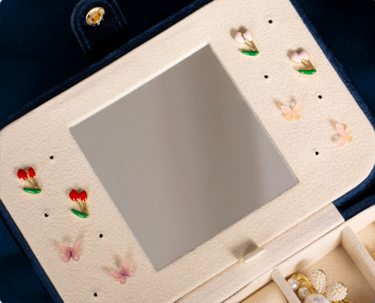 Medium Rectangle Velvet Jewelry Storage Box Ring Holder | Traveller