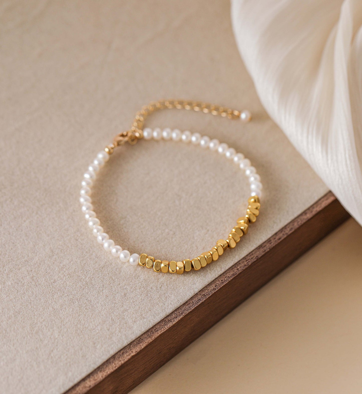 Golden Nuggets Pearly Bracelet