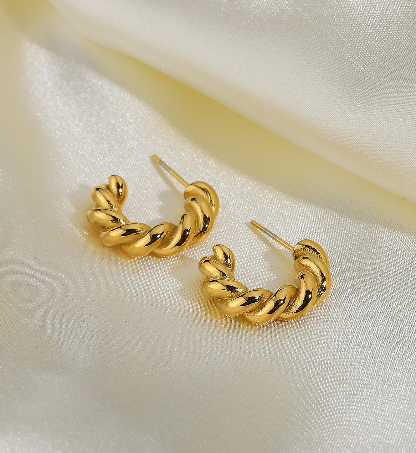 Rope Twist Small Studs