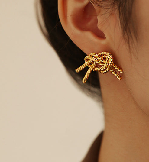 Double Knots Studs