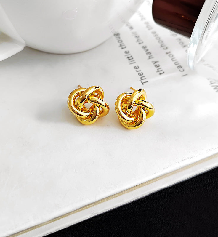 Knotted Small Studs