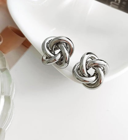 Knotted Small Studs