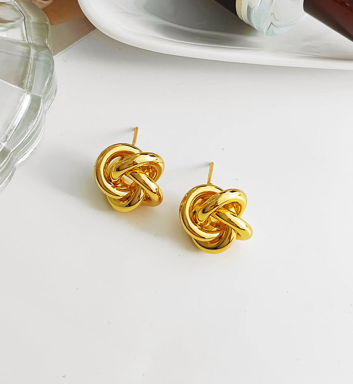 Knotted Small Studs