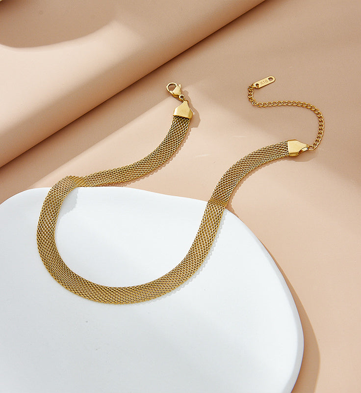 Wide Veil Chocker